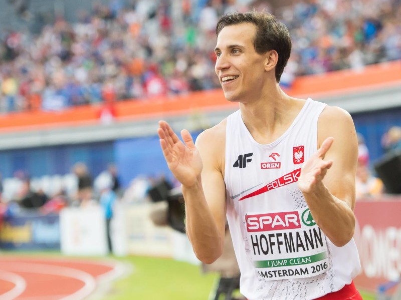 Montreuil: Hoffmann z minimum, Kołeczek 12.97