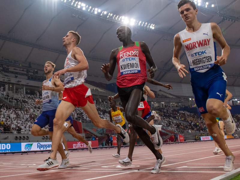 MŚ Doha 2019 - dzień VIII: pewny awans Marcina Lewandowskiego do finału